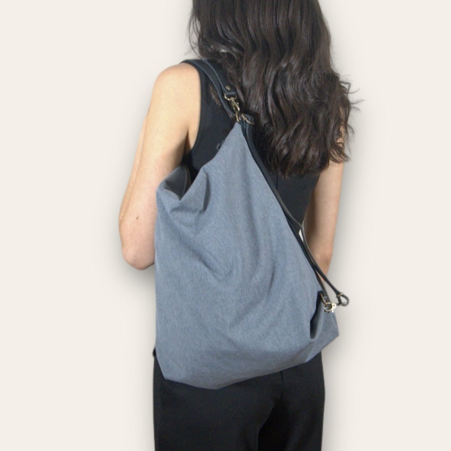 Coimbra Gris Claro Impermeable (convertible en mochila)