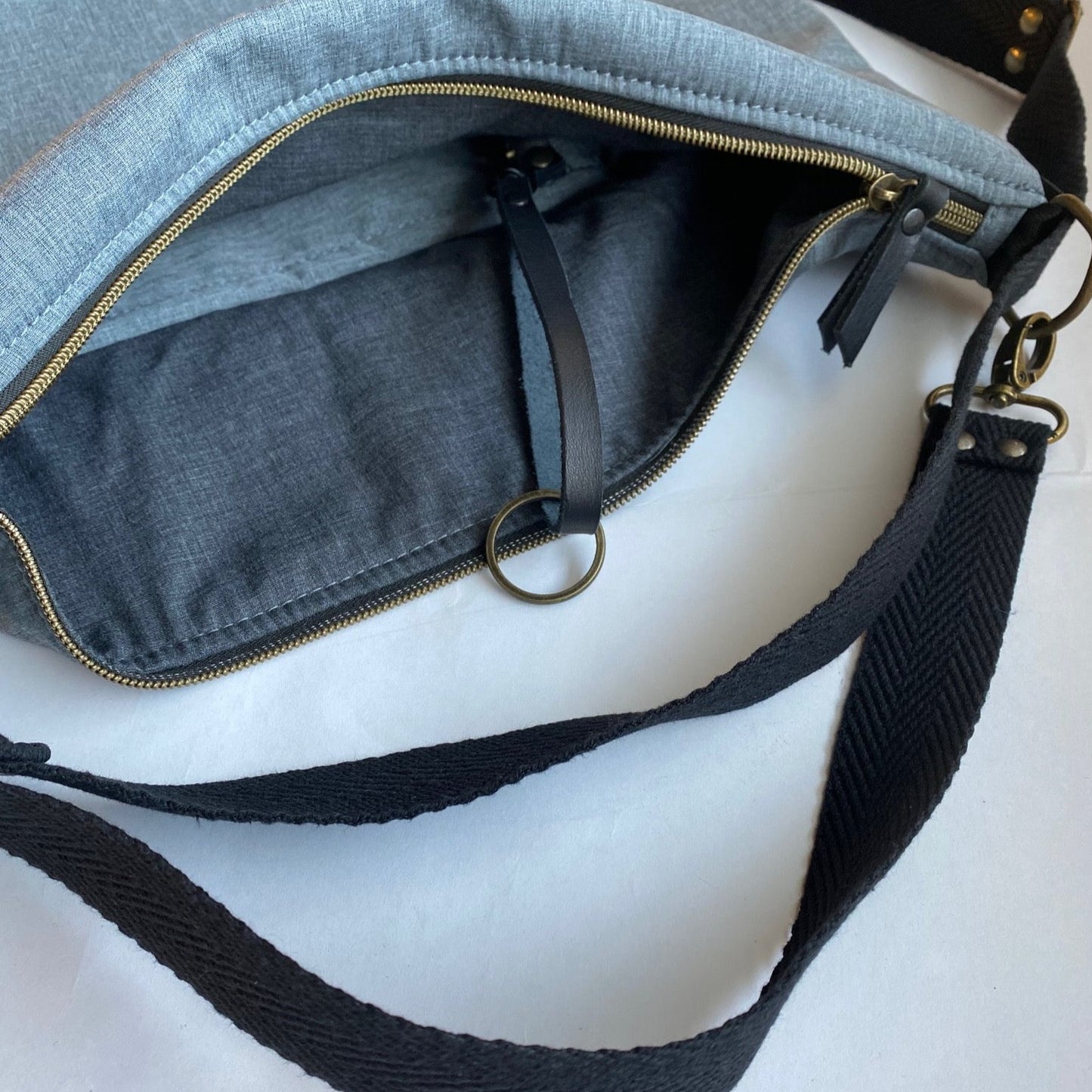 Coimbra Gris Claro Impermeable (convertible en mochila)