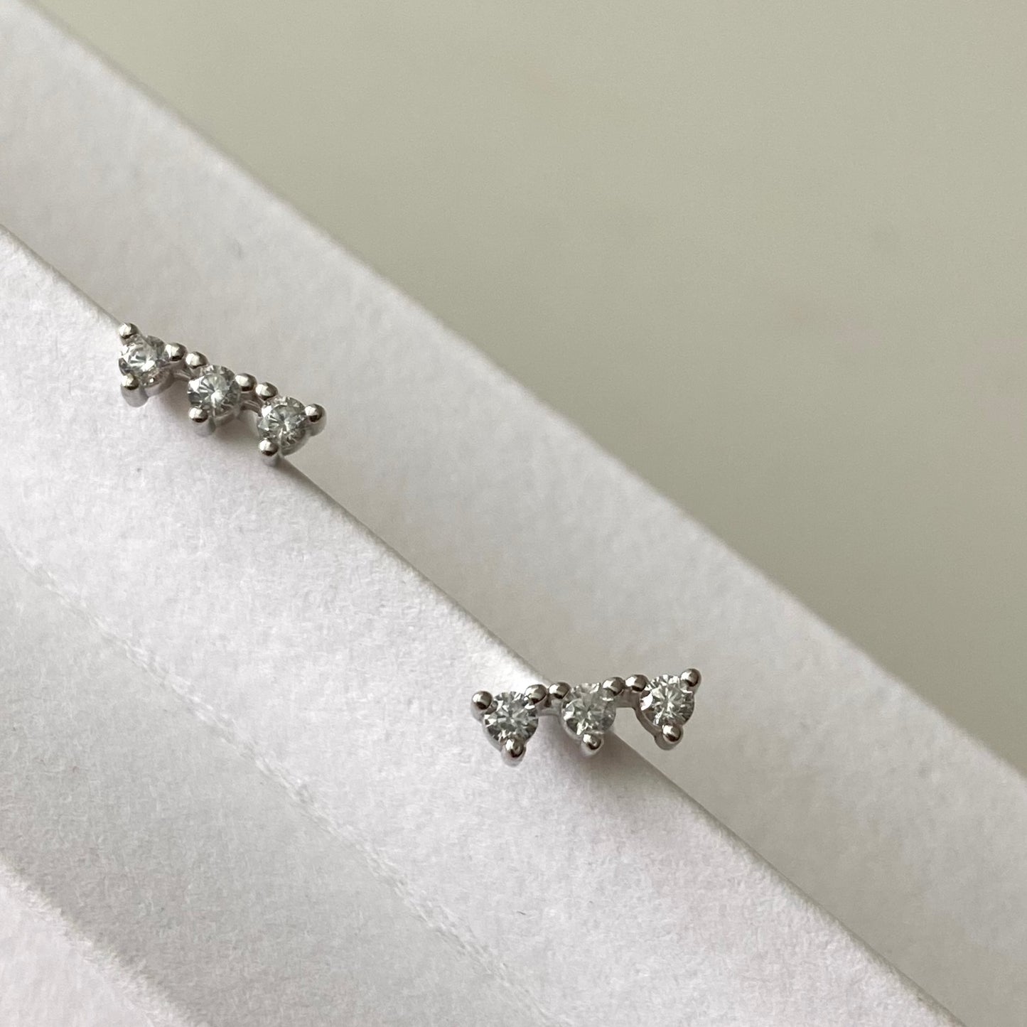 Pendientes 3 circonitas (venta x unidad)