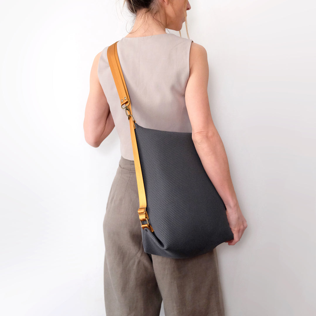 Coimbra caqui y camel 3D (convertible en mochila)