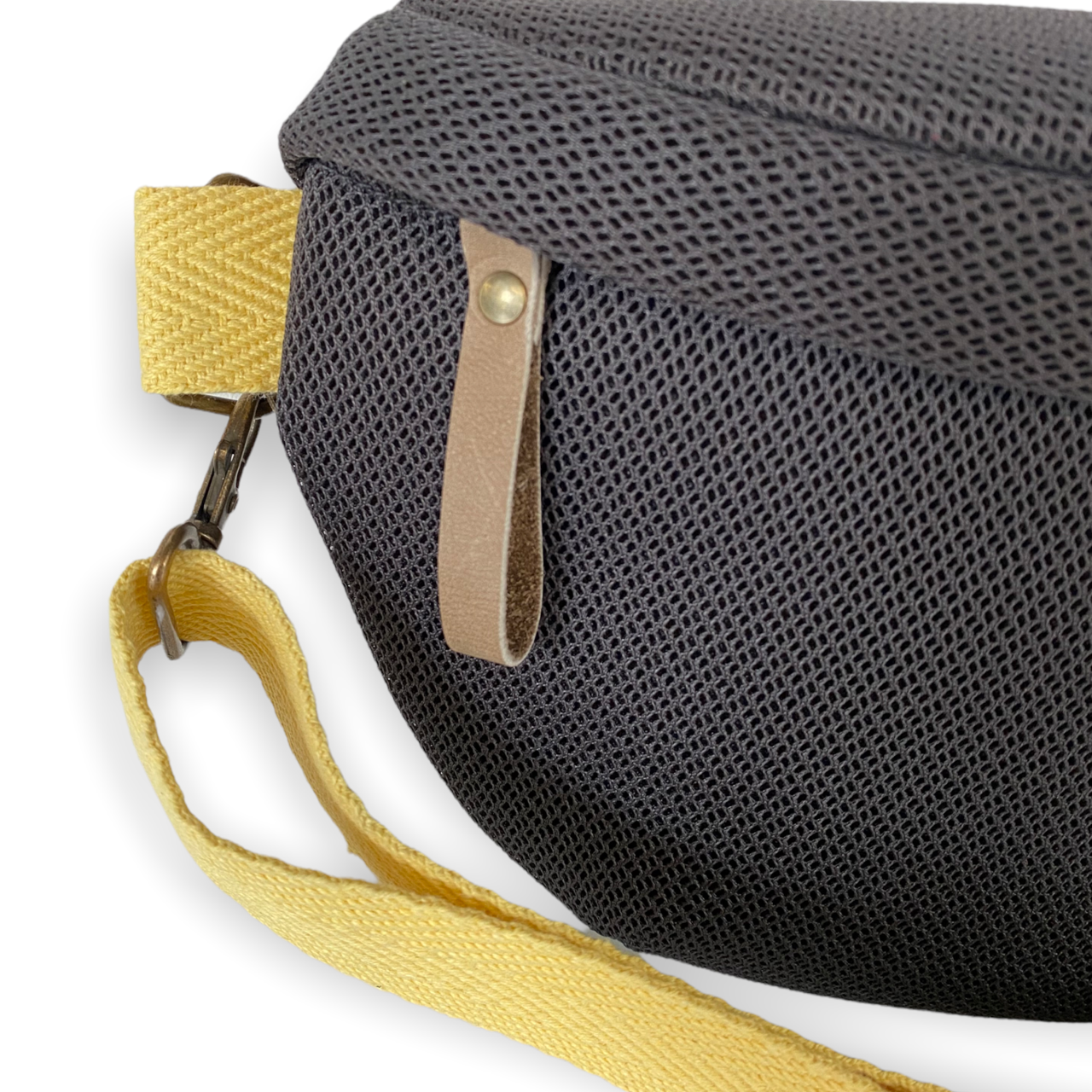 Riñonera Cobo 3D Gris y Amarillo