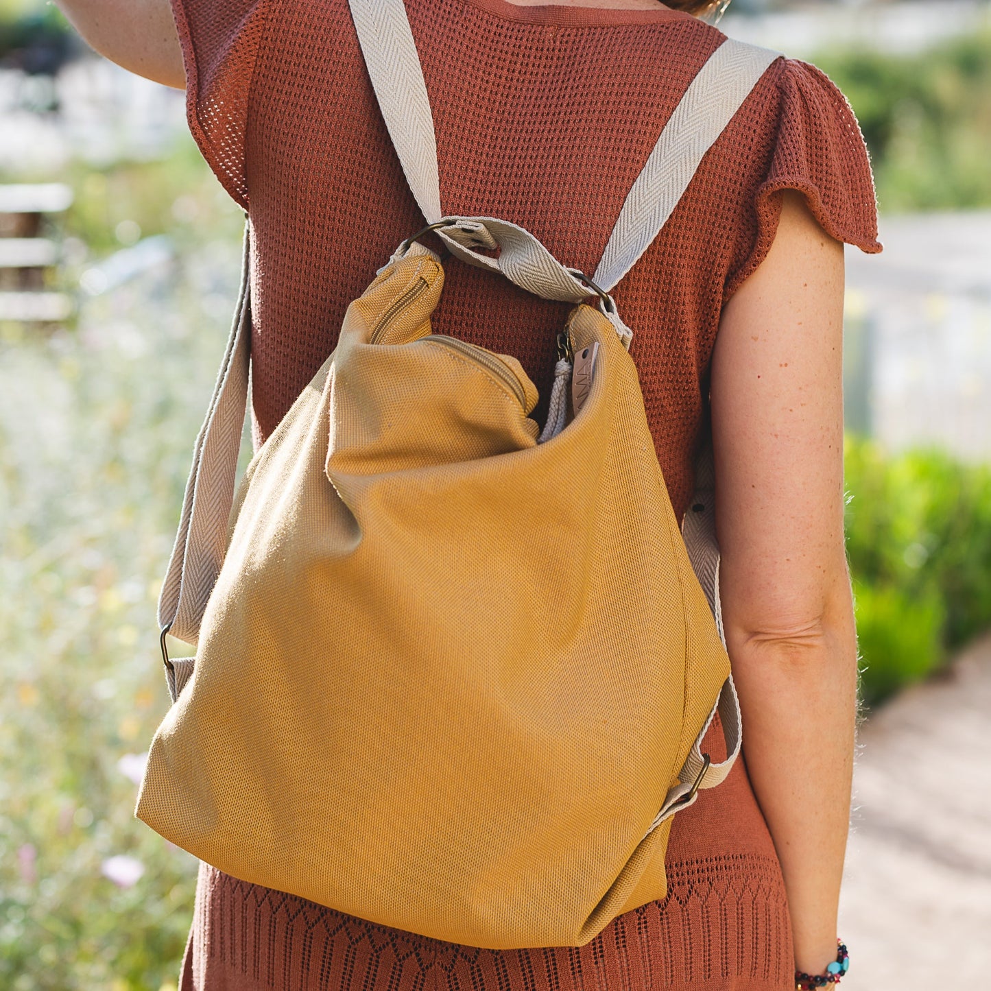 Mostarda Coimbra (conversível em mochila)