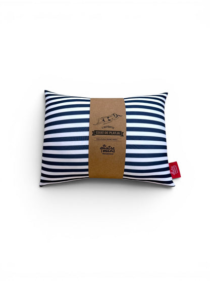Cojín de playa ergonómico, ligero y de secado rápido. Ideal para playa, piscina o barco. Fabricado artesanalmente en Barcelona.